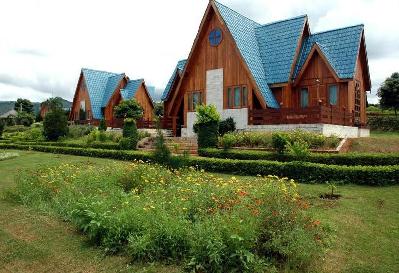 هتل Aye Thar Yar Golf Resort