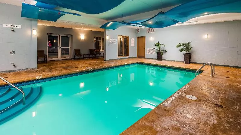 Best Western Plus Walkerton Hotel & Conference Centre