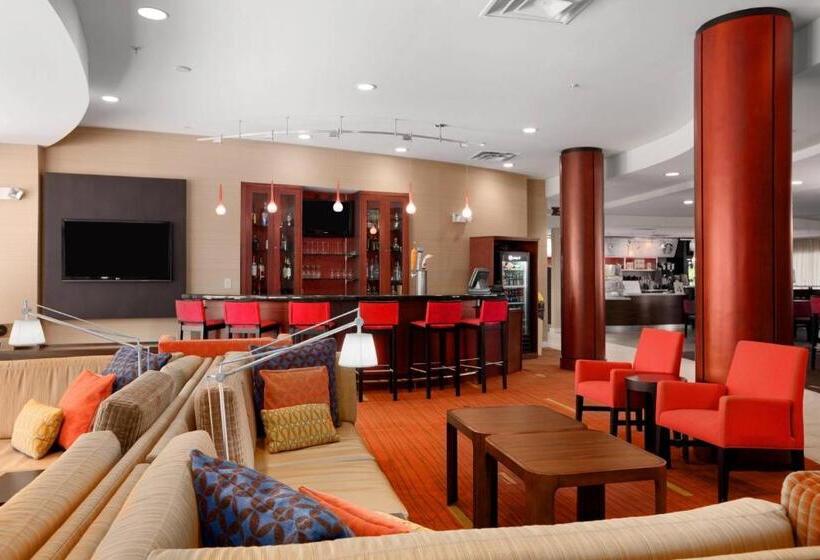 Отель Courtyard Wall At Monmouth Shores Corporate Park