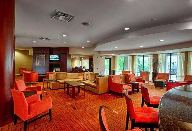 Отель Courtyard Wall At Monmouth Shores Corporate Park