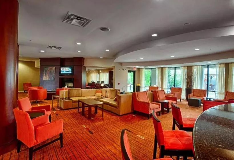 Отель Courtyard Wall At Monmouth Shores Corporate Park