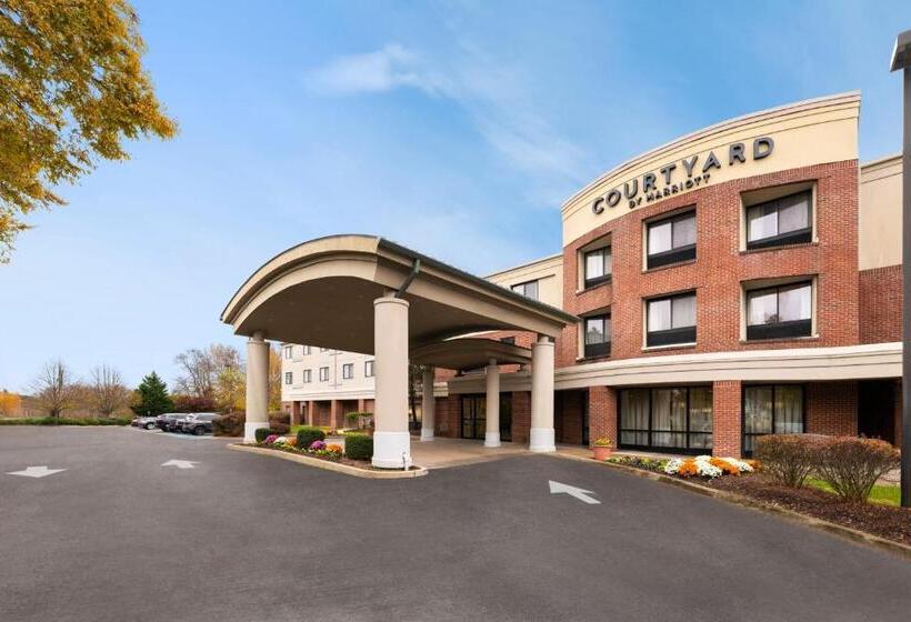 Отель Courtyard Wall At Monmouth Shores Corporate Park