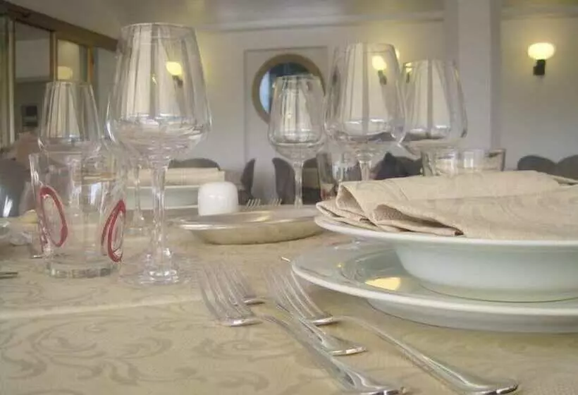 Отель Esplanade