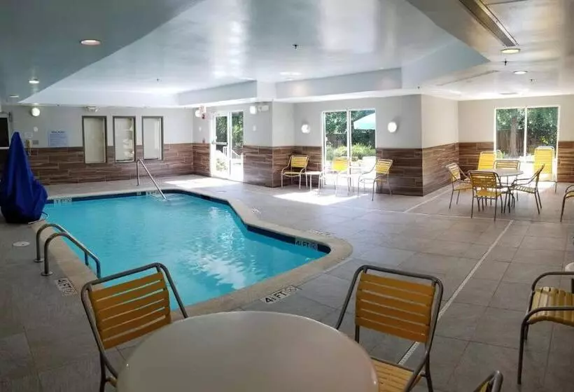 Отель Fairfield Inn & Suites By Marriott Aiken