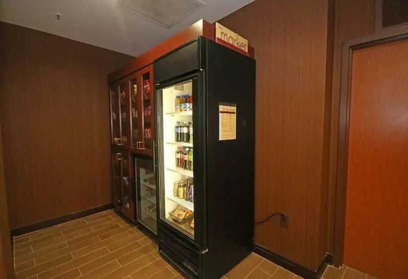 Отель Fairfield Inn & Suites By Marriott Aiken