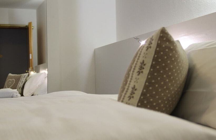 فندق Fedaia Joy B&b