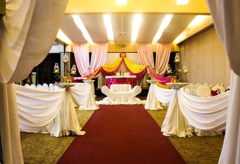 Hotel Manila Grand Opera