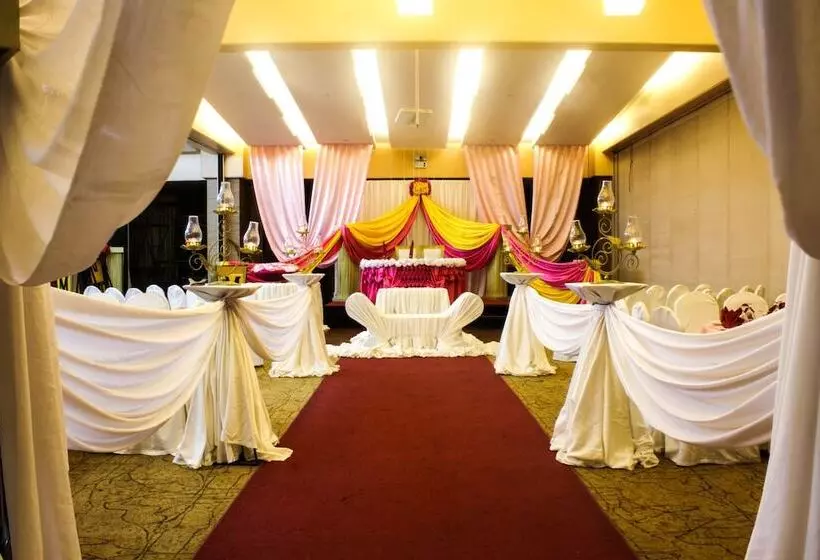 فندق Manila Grand Opera