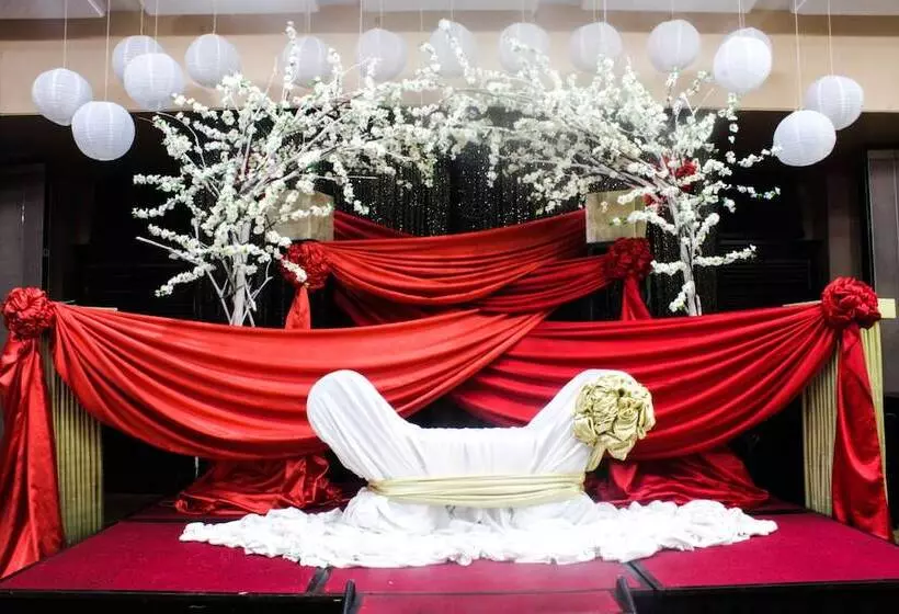 فندق Manila Grand Opera