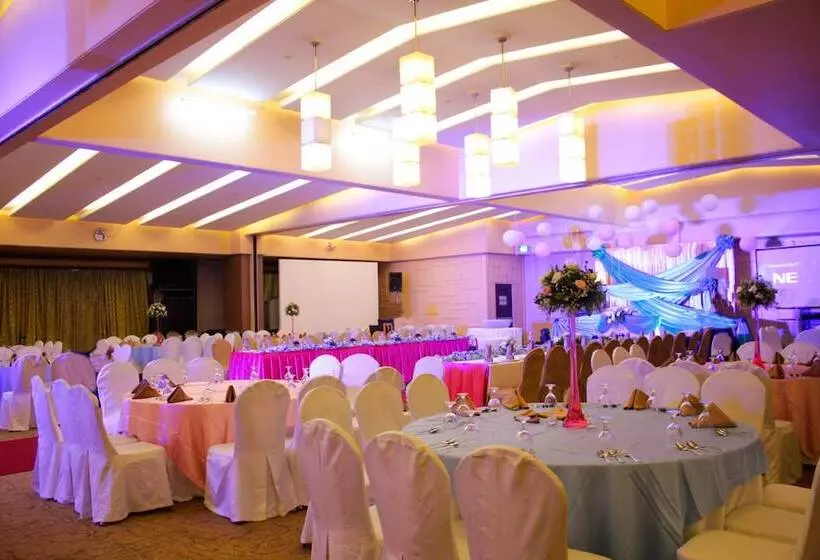 فندق Manila Grand Opera