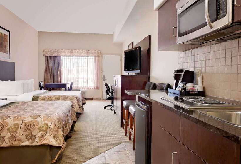 Отель Ramada By Wyndham Lac La Biche