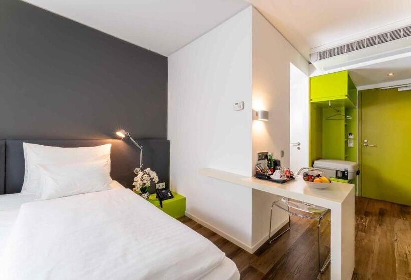 בית מלון כפרי Plaza Inn Graz