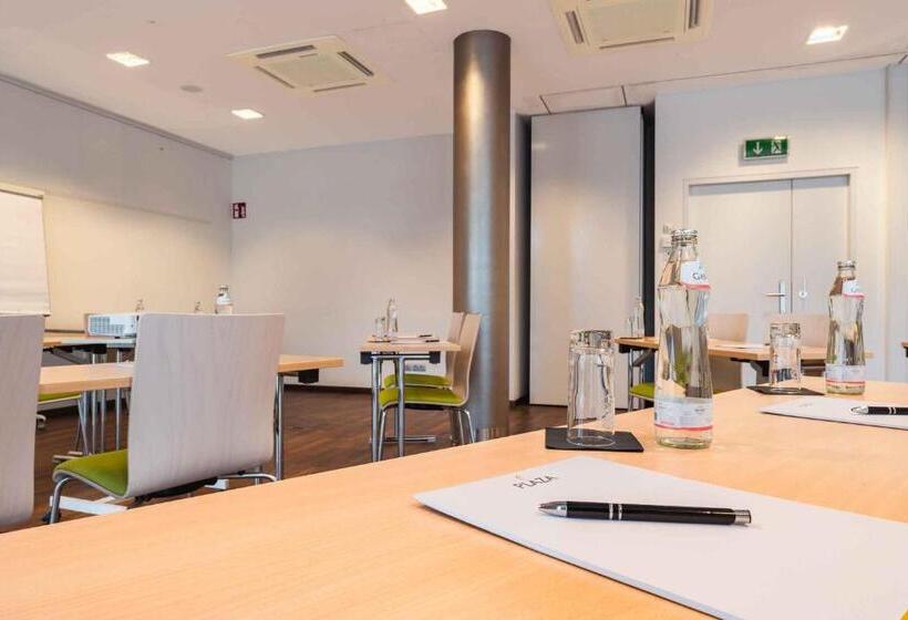 בית מלון כפרי Plaza Inn Graz