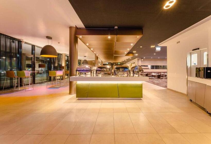 בית מלון כפרי Plaza Inn Graz