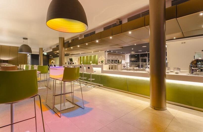 בית מלון כפרי Plaza Inn Graz