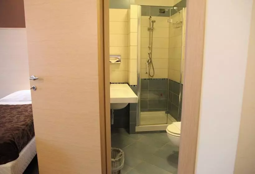 호텔 Sogni D Oro Airport