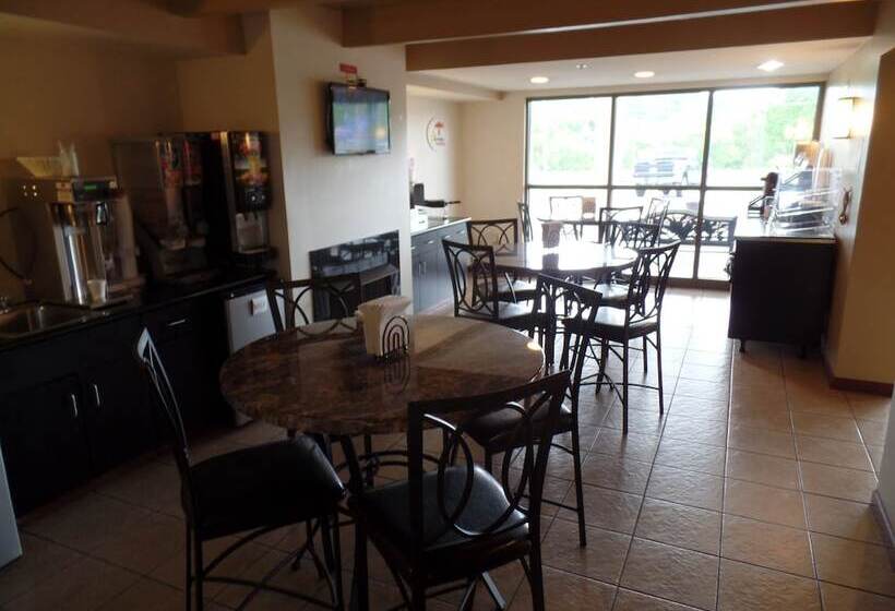 Отель Super 8 By Wyndham Beaver Falls