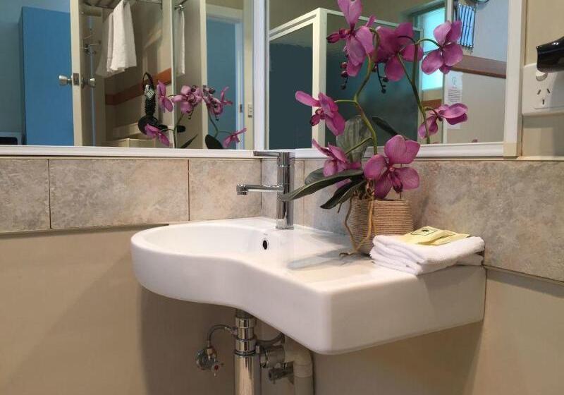 בית מלון כפרי The Waterfront Wynyard