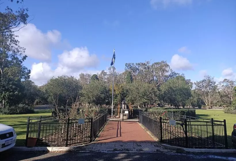 ホテル Yanchep Inn