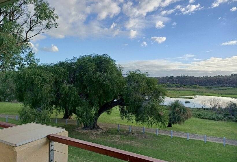 ホテル Yanchep Inn