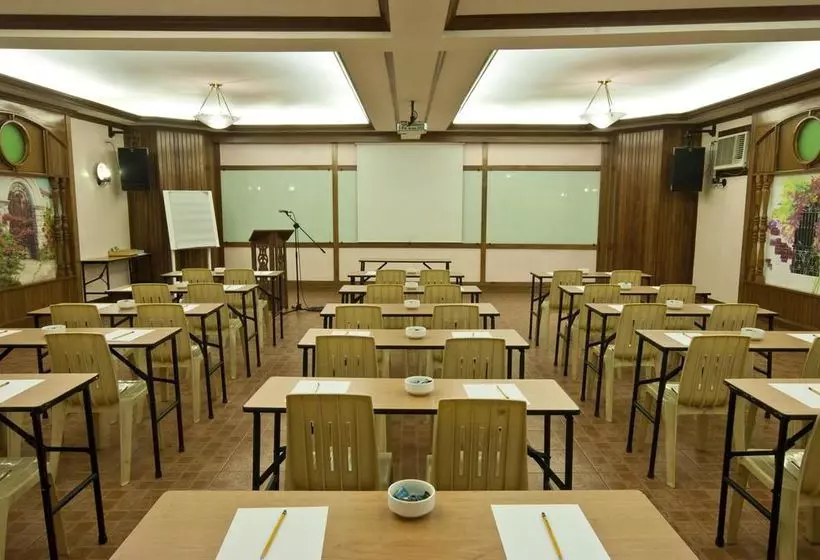 酒店 Pinoy Pamilya