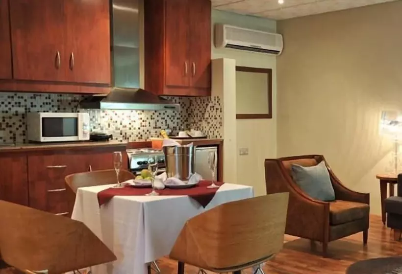 Protea Hotel By Marriott Delta