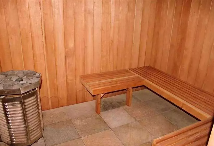 هتل Clarion Suites Roatan At Pineapple Villas