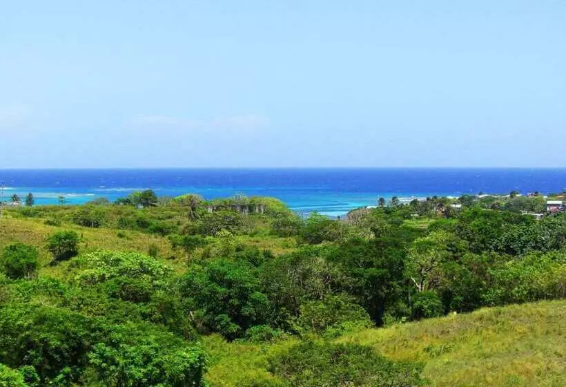 هتل Clarion Suites Roatan At Pineapple Villas