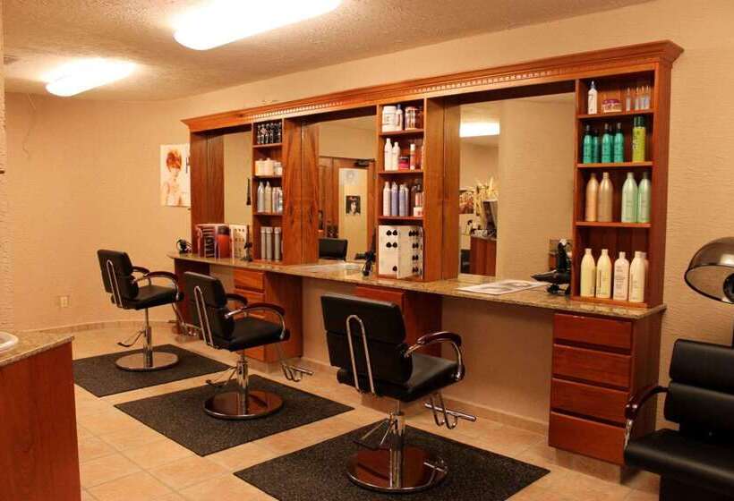 فندق Clarion Suites Roatan At Pineapple Villas