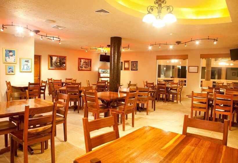 فندق Clarion Suites Roatan At Pineapple Villas