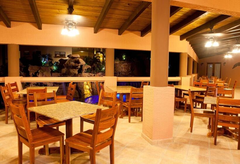 فندق Clarion Suites Roatan At Pineapple Villas