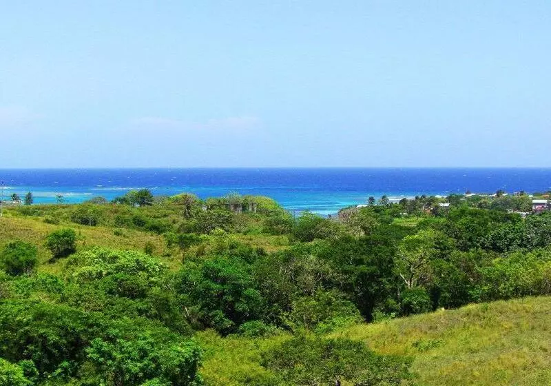 هتل Clarion Suites Roatan At Pineapple Villas