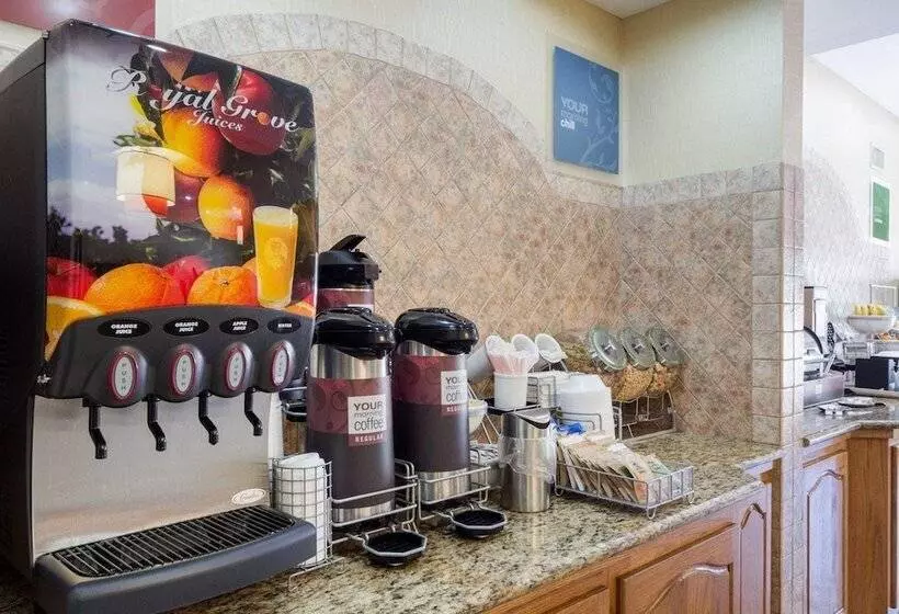 فندق Comfort Inn & Suites