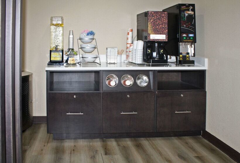 ホテル Comfort Inn & Suites