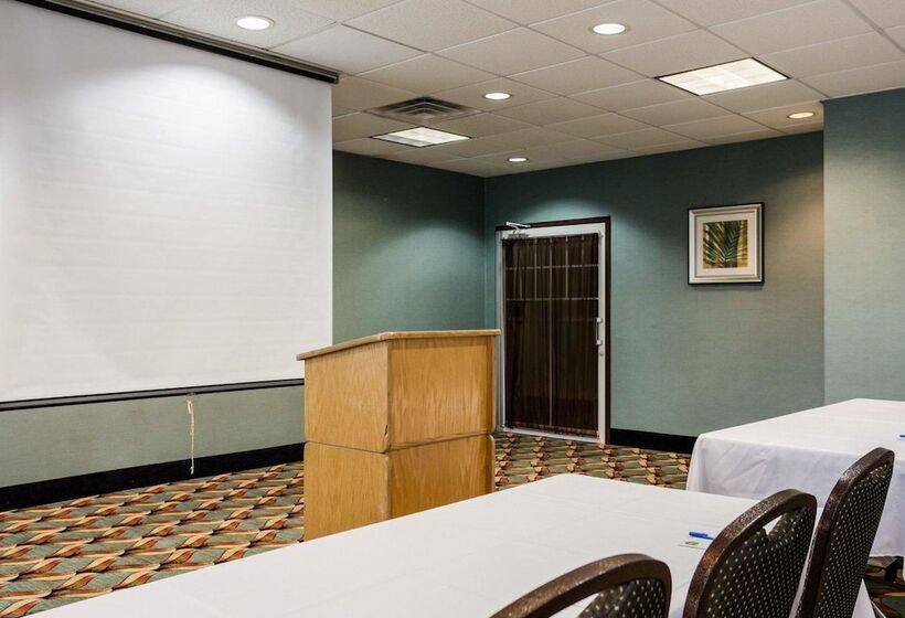 ホテル Comfort Inn & Suites