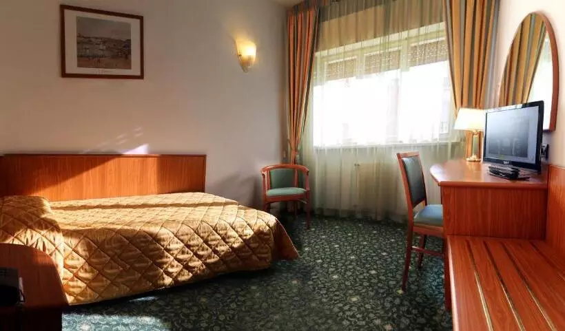 בית מלון כפרי Cristallo