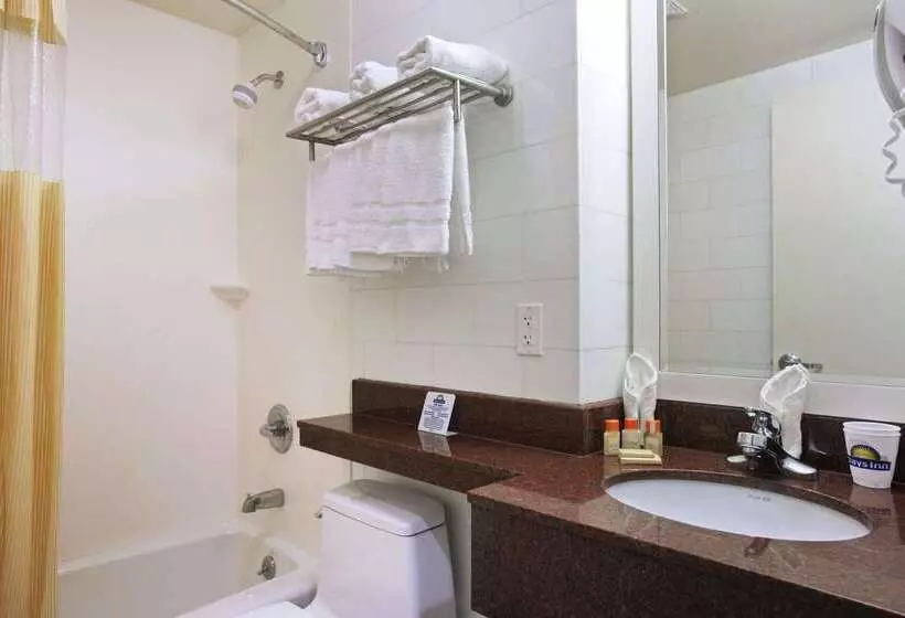 호텔 Days Inn By Wyndham Bronx Near Stadium