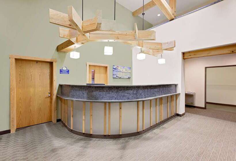 ホテル Days Inn By Wyndham Cadillac