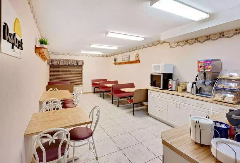 ホテル Days Inn By Wyndham Cadillac