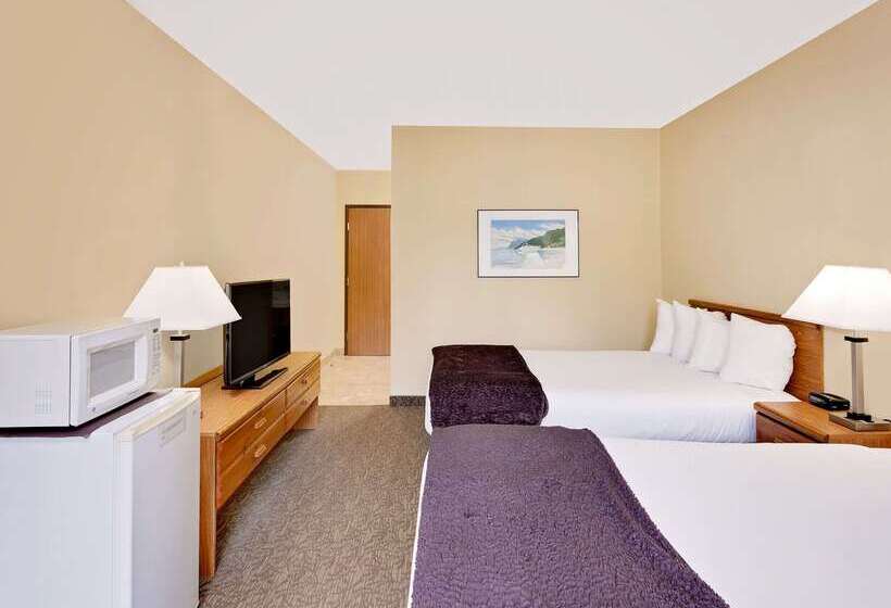 ホテル Days Inn By Wyndham Cadillac