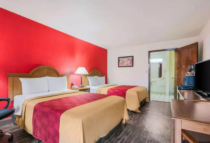 Отель Econo Lodge & Suites Brinkley