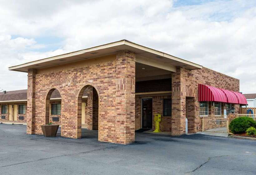 فندق Econo Lodge & Suites Brinkley