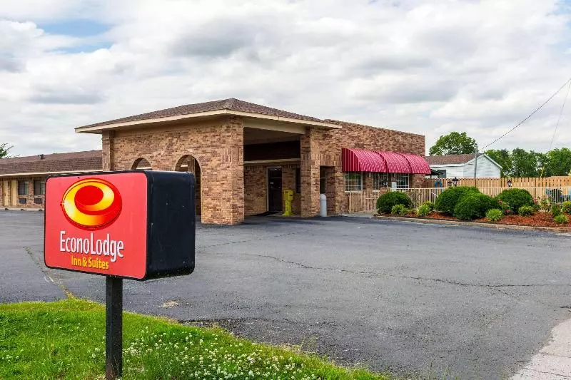 Отель Econo Lodge & Suites Brinkley