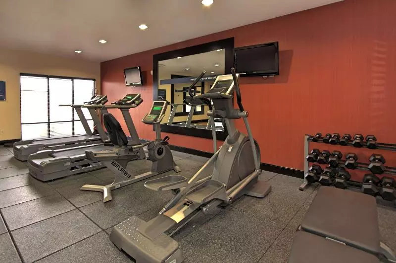 فندق Hampton Inn Defiance