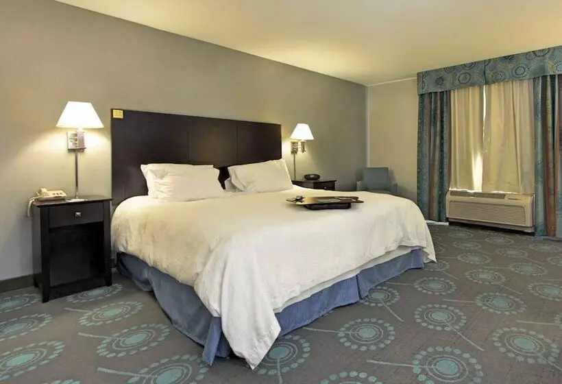 فندق Hampton Inn Defiance