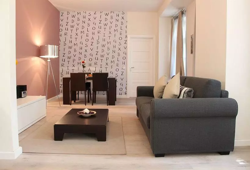 Hotelli MH Apartments Central Prague