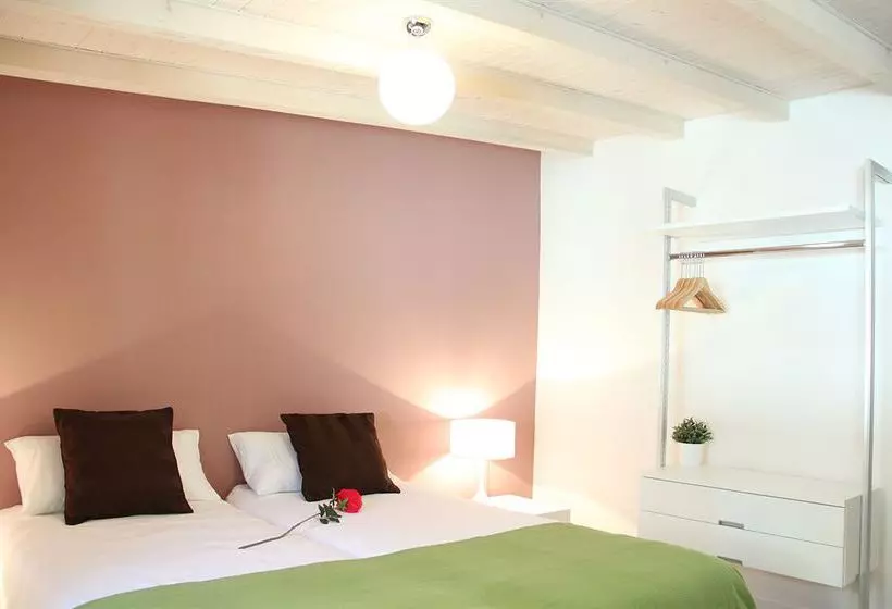 Hotelli MH Apartments Central Prague