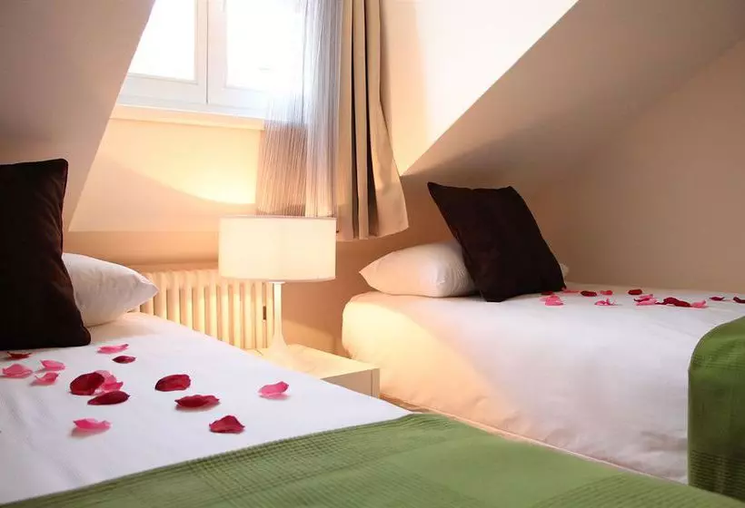 Hotelli MH Apartments Central Prague