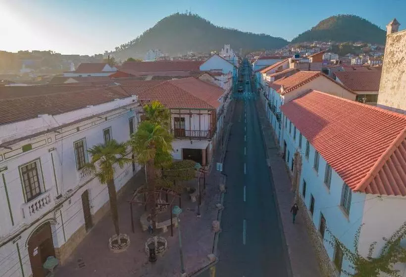 هتل Monasterio