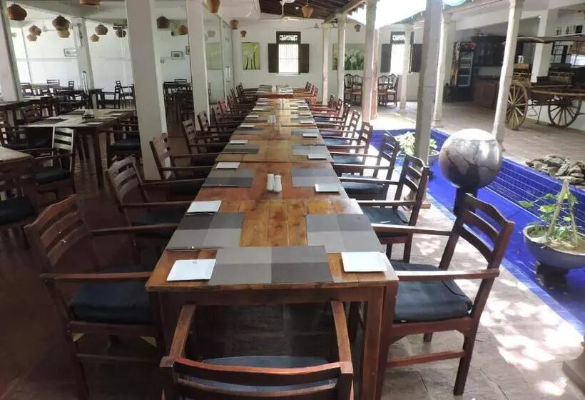 Hotel Pigeon Island Beach Resort